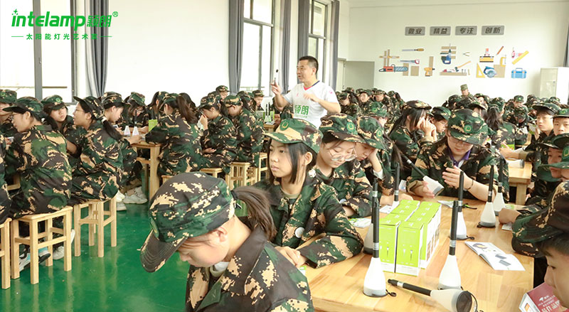 2023年10月12日，唐師傅把“穎朗太陽(yáng)能科普萬(wàn)里行”課程再次升級(jí)，帶進(jìn)了全國(guó)